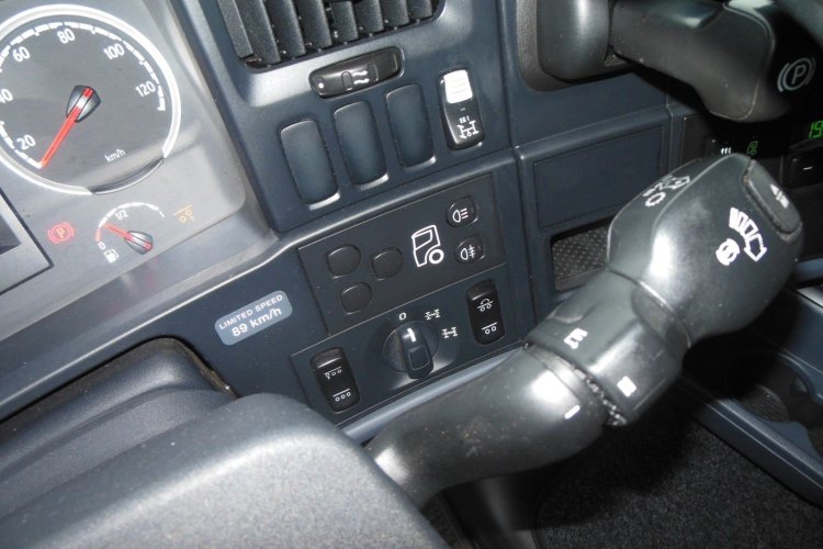 SCANIA 16 R 580, V8, 8X4, 164.000 KG, TO