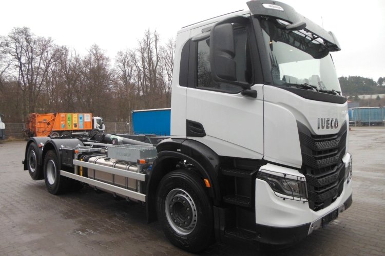 IVECO X-WAY,280X46,TNH 20,SKLADEM