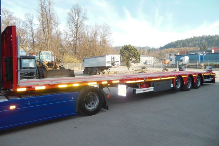 Kässbohrer K.SPA M 3, MEGA-PLATO-TELESKOP