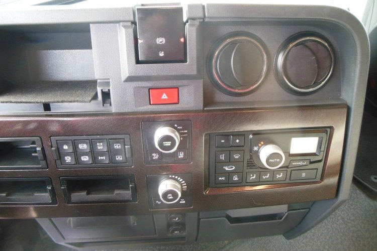 RENAULT T520 HIGH, LowDeck