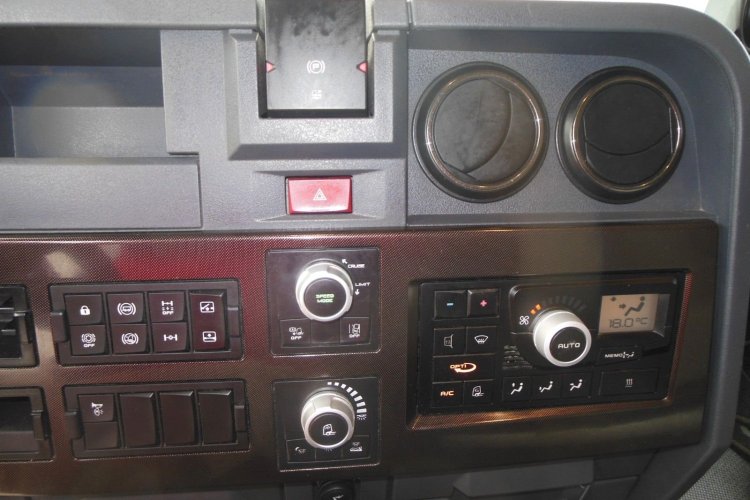 RENAULT T520, LowDeck, Comfort