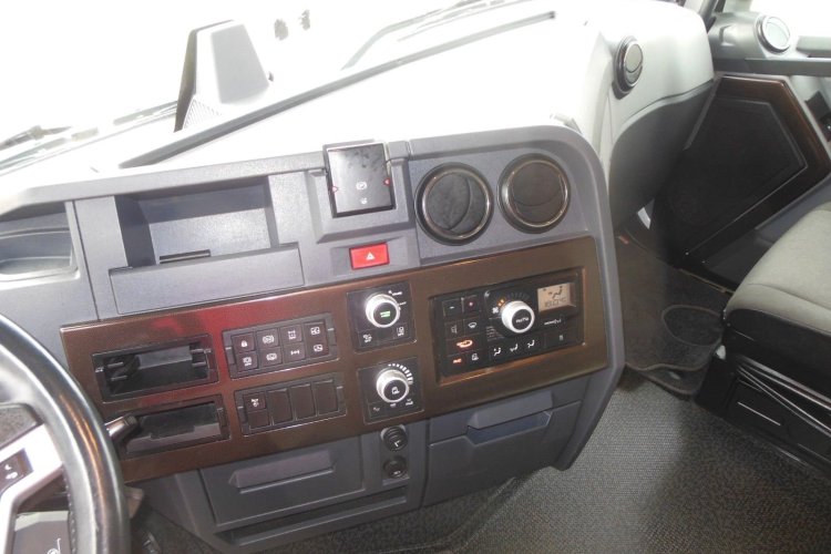 RENAULT T520, LowDeck, Comfort