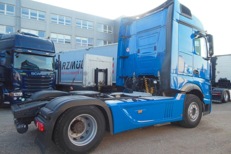 MERCEDES-BENZ 1845 Actros