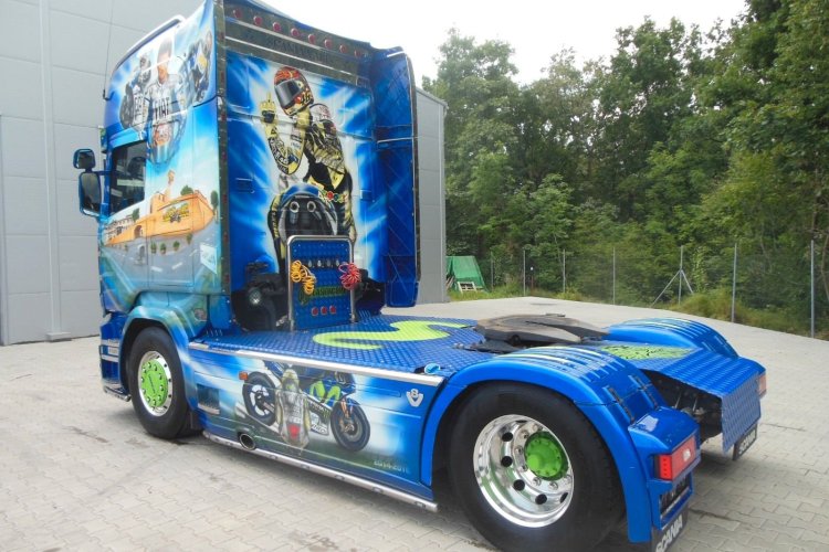 SCANIA R520, V8, TOP STAV!!