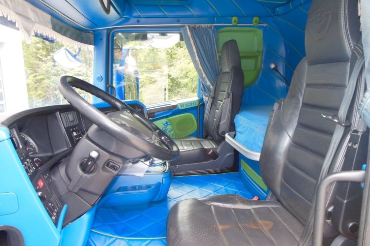 SCANIA R520, V8, TOP STAV!!