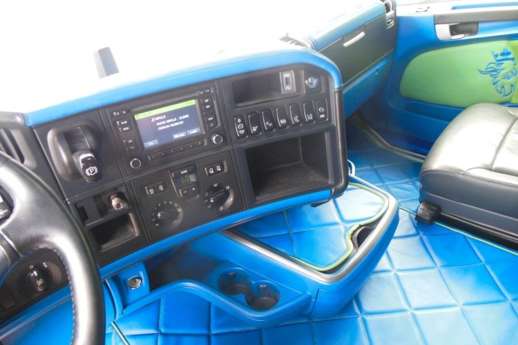 SCANIA R520, V8, TOP STAV!!