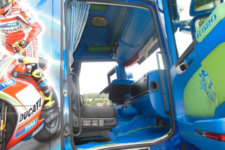 SCANIA R520, V8, TOP STAV!!