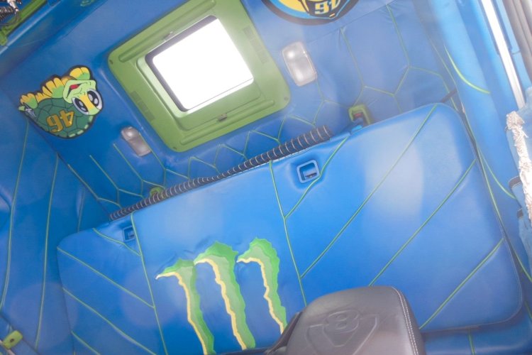 SCANIA R520, V8, TOP STAV!!