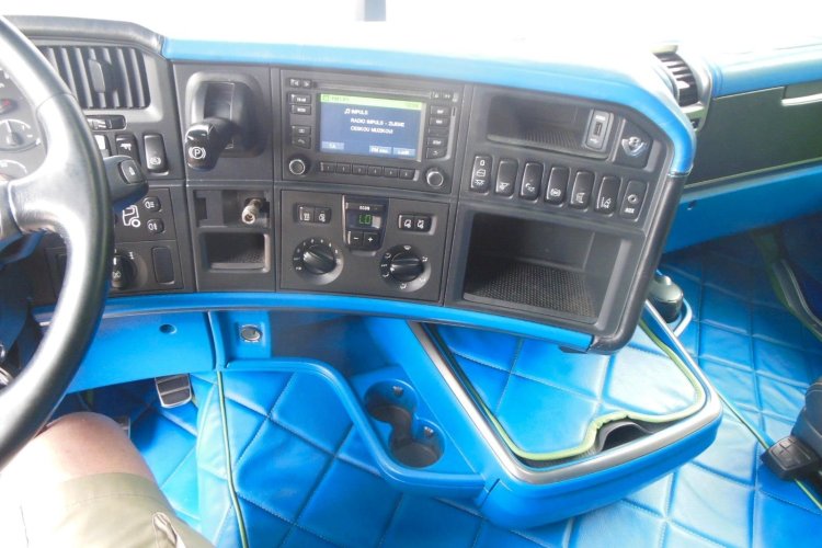 SCANIA R520, V8, TOP STAV!!