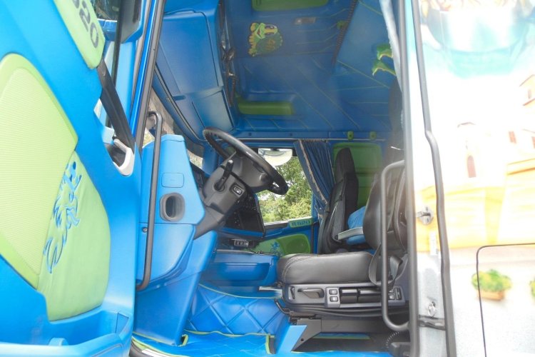 SCANIA R520, V8, TOP STAV!!