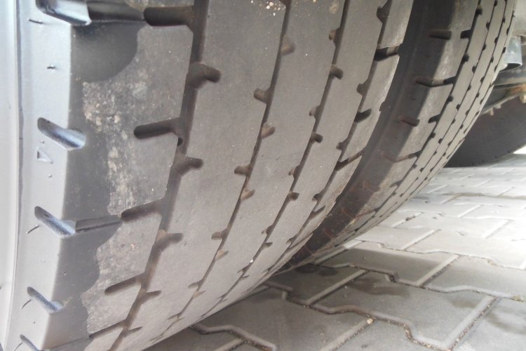 SCANIA R520, V8, TOP STAV!!