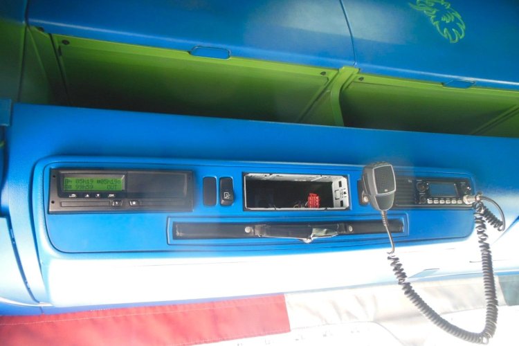 SCANIA R520, V8, TOP STAV!!