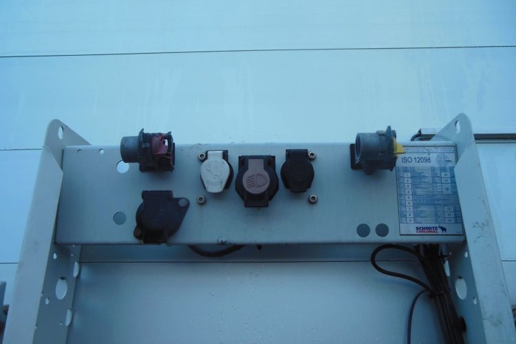 Schmitz SCB, Paletový koš, Zvedačka návěs pro nákladní