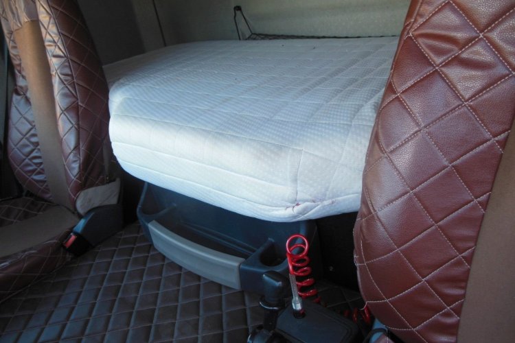 RENAULT PREMIUM 440.19 DXi