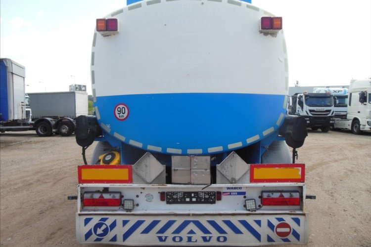 Willig-Haller, 24.589 l, 4 komory návěs pro nákladní přepravu