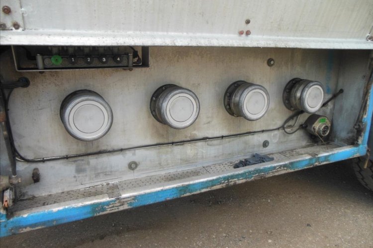 Willig-Haller, 24.589 l, 4 komory návěs pro nákladní přepravu