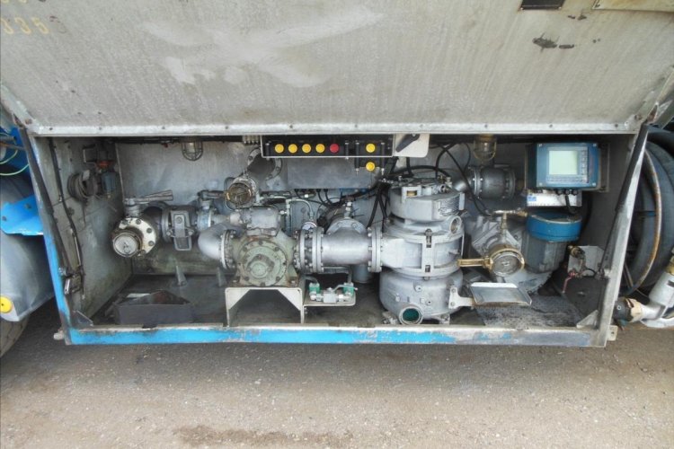 Willig-Haller, 24.589 l, 4 komory návěs pro nákladní přepravu