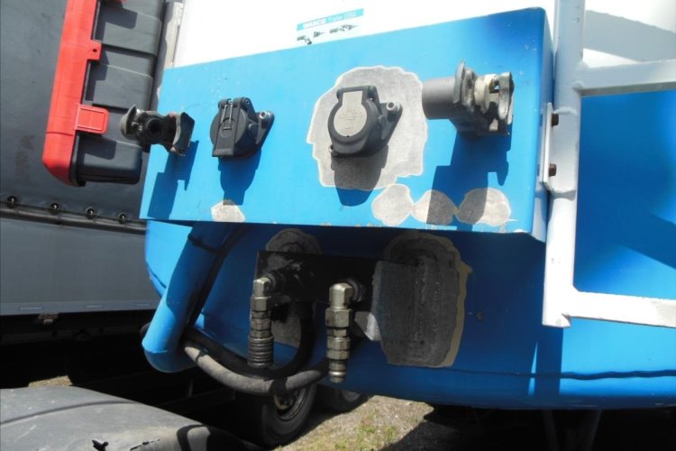 Willig-Haller, 24.589 l, 4 komory návěs pro nákladní přepravu