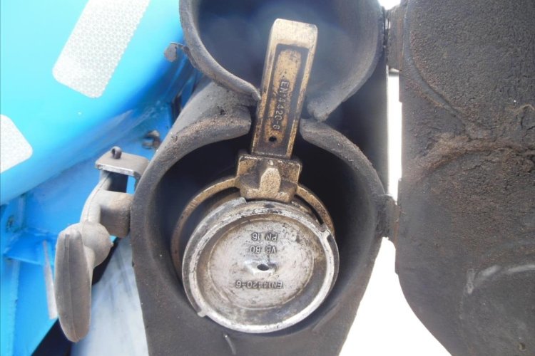 Willig-Haller, 24.589 l, 4 komory návěs pro nákladní přepravu