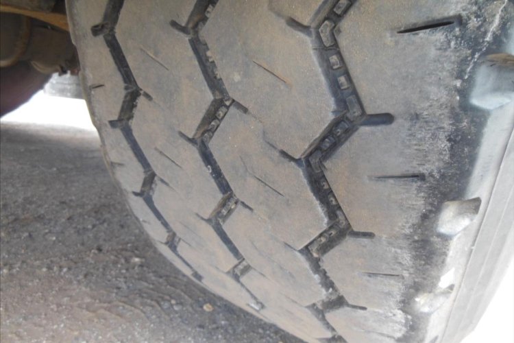 Willig-Haller, 24.589 l, 4 komory návěs pro nákladní přepravu