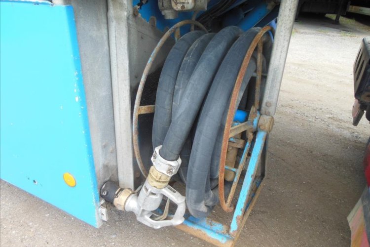 Willig-Haller, 24.589 l, 4 komory návěs pro nákladní přepravu