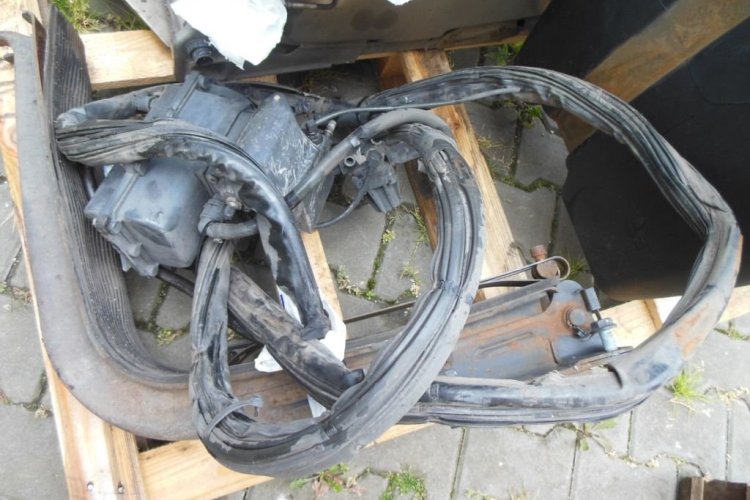 Mercedes-Benz 12 Actros 1844, 9 kompletních sad