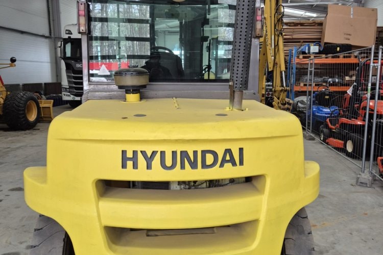 Hyundai 70D-7A