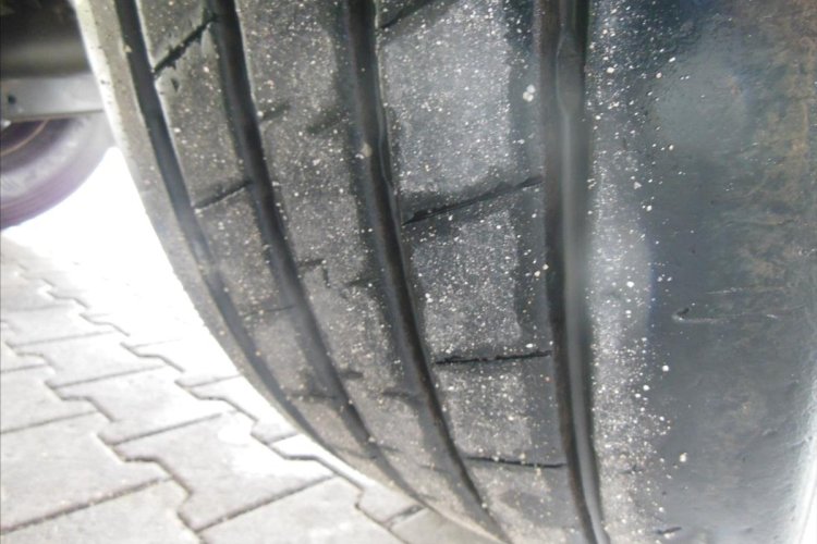 Schwarzmüller KIS 3/E, SAF, 49m3, Nápravy 9t