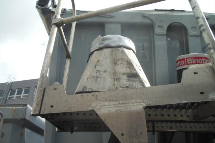 Schwarzmüller KIS 3/E, SAF, 49m3, Nápravy 9t