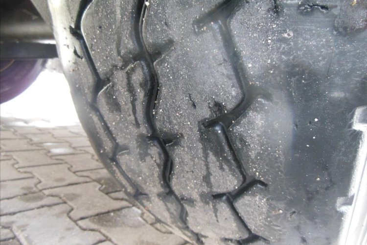 Schwarzmüller KIS 3/E, SAF, 49m3, Nápravy 9t