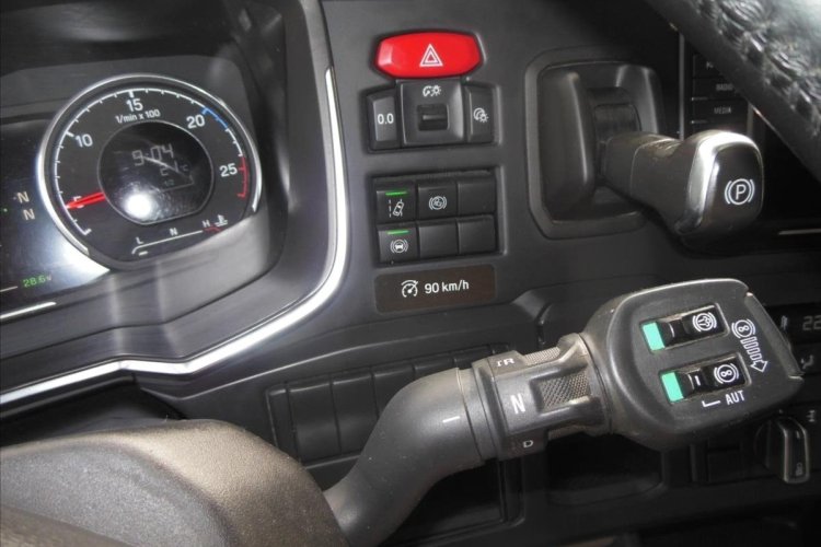 SCANIA R450, LowDeck, Retarder, Nezávislá klima