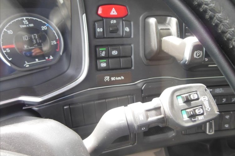 SCANIA R450, LowDeck, Retarder, Nezávislá klima