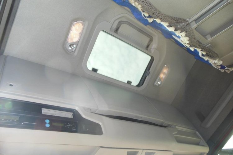 SCANIA R450, LowDeck, Retarder, Nezávislá klima