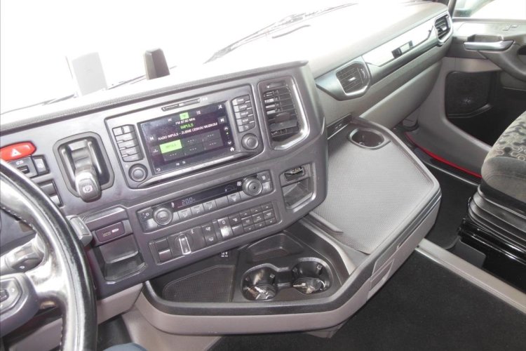 SCANIA R450 LowDeck, Retarder, Nezávislá klima