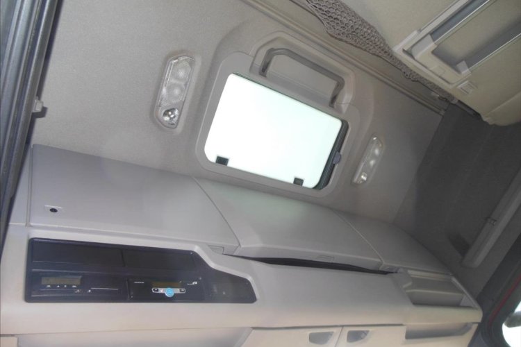 SCANIA R450 LowDeck, Retarder, Nezávislá klima