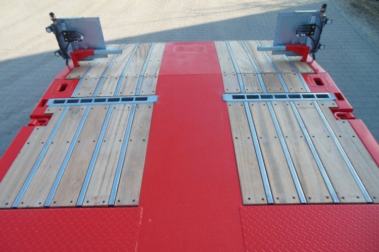 Kässbohrer K.SPA M 3, MEGA-PLATO-TELESKOP