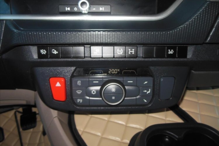 DAF XG 480, Hydraulika, Nezávislá klima