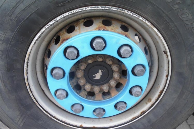 Schmitz SKI 24, 51m3, Nápravy 9t