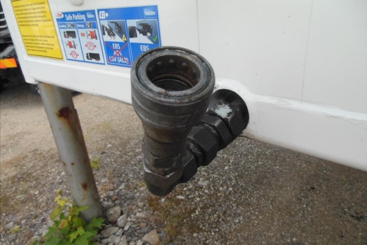 FLIEGL SDS 390, 95m3, SAF, 2 KUSY SKLADEM návěs pro nákladní