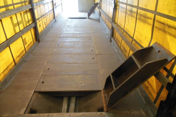 Schwarzmüller W103, COIL MULDE návěs pro nákladní