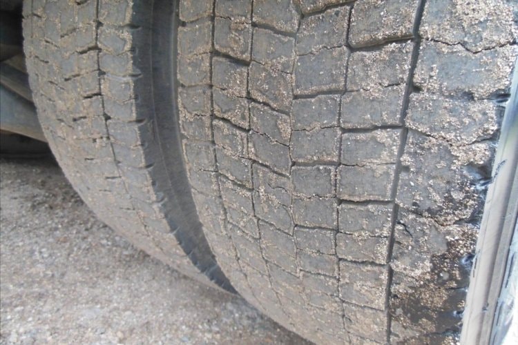 Volvo FM 410, 6x2, sklápěč S3, Hiab 211