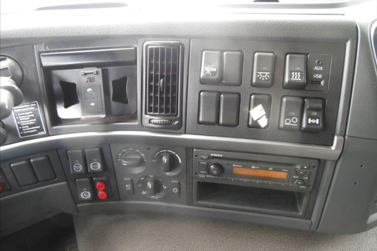 Volvo FM 410, 6x2, sklápěč S3, Hiab 211