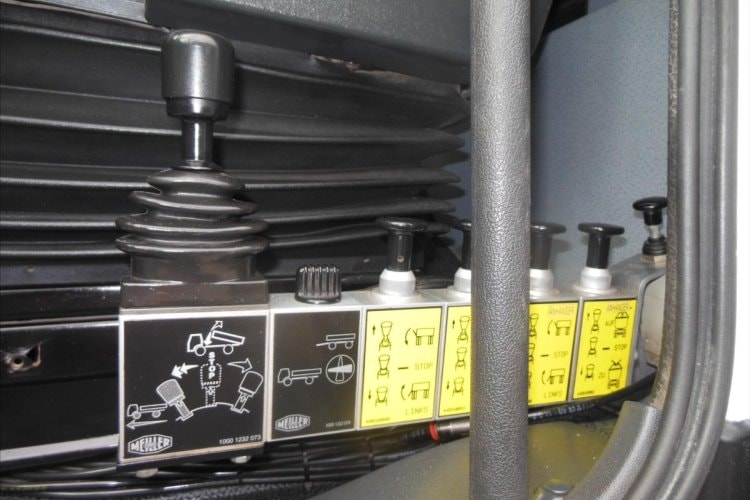 Mercedes-Benz Actros 4144, 8x6, 3 pedále, Meiller S3,