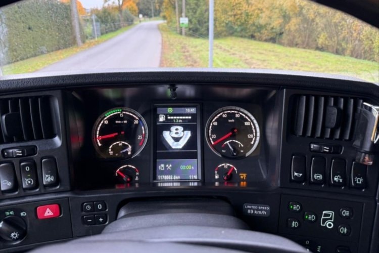 Scania R500, V8, 6x2, Retarder, Nezávislá klima