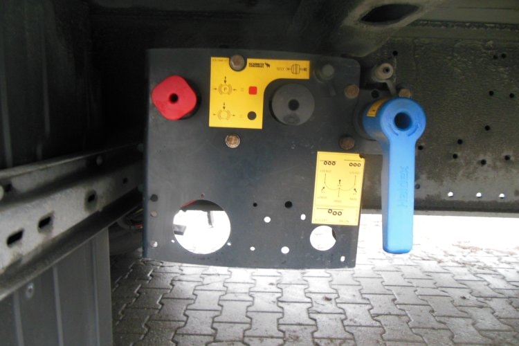 Schmitz SCB, LowDeck