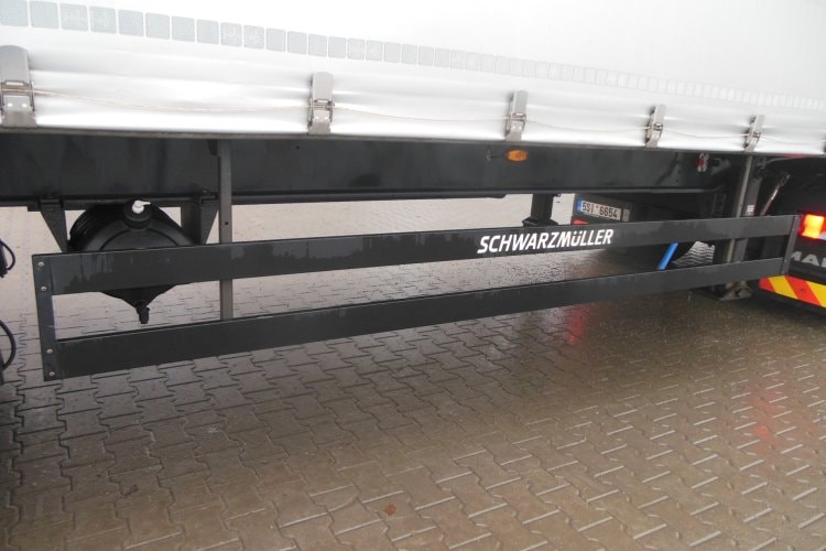 Schwarzmüller SPA 3/E, SAF, 2x zvedací náprava