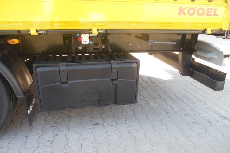 Kögel SN24, ADR, Bočnice, Přizvedávání stropu