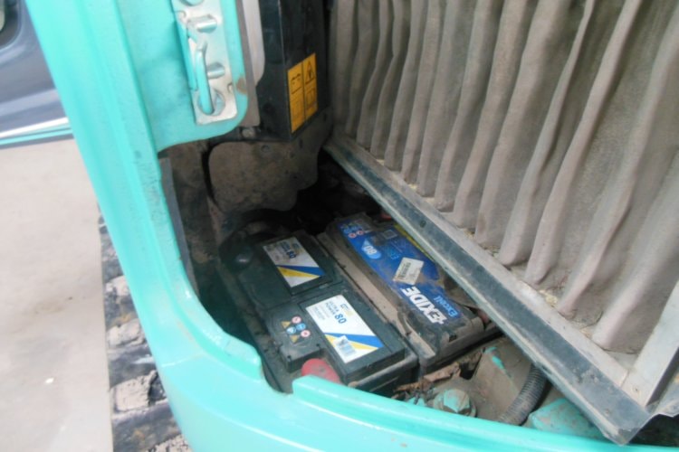 KOBELCO SK 75 SR - 3E