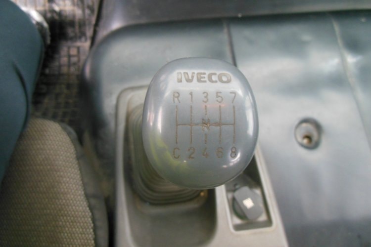 Iveco EuroCargo 120E21, hákový nosič kontejnerů