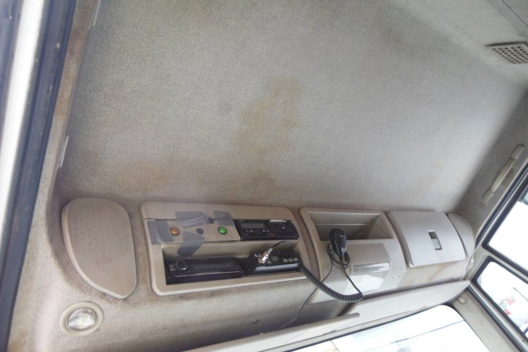 Iveco EuroCargo 120E21, hákový nosič kontejnerů